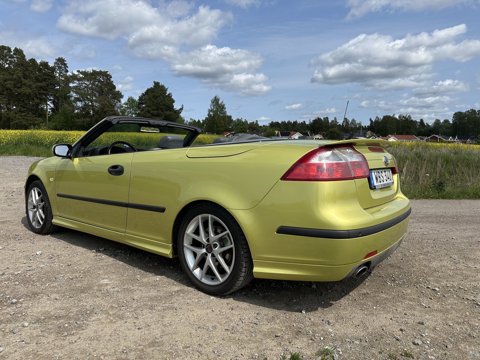 Exterior image of 2004 SAAB 9.3 Aero Convertible 2.0T