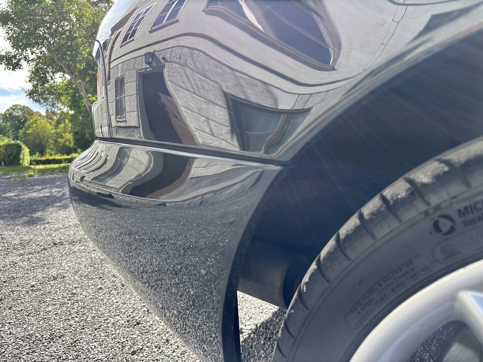 Exterior image of 2003 Aston Martin DB7