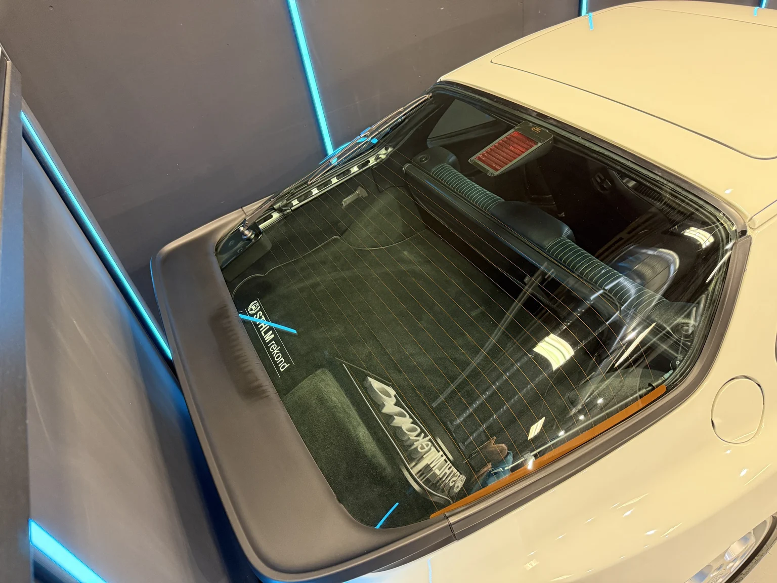 Aussenfoto 1989 Porsche 944 2.7 (28)