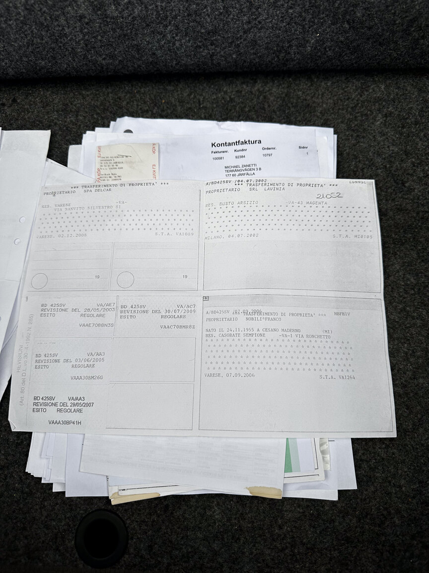 Documentation for 1999 Porsche 911 Carrera 4