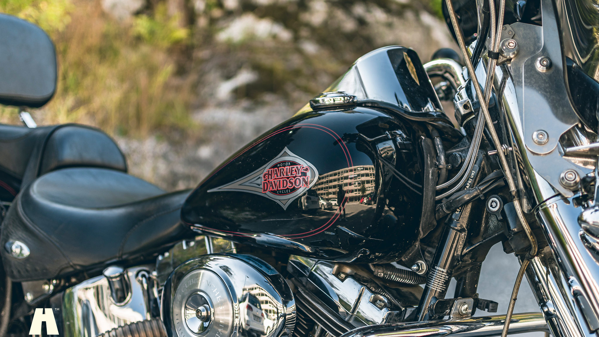 Exterior image of 2000 Harley Davidson Heritage Softail Classic (18)