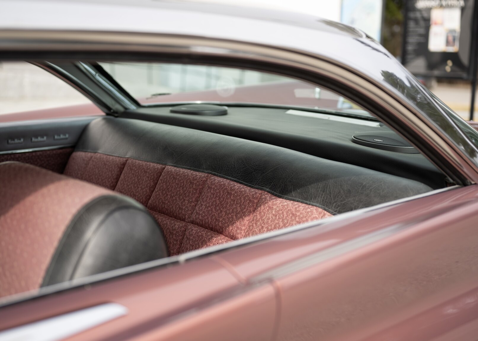 Exterior image of 1961 Chrysler New Yorker Sedan (32)