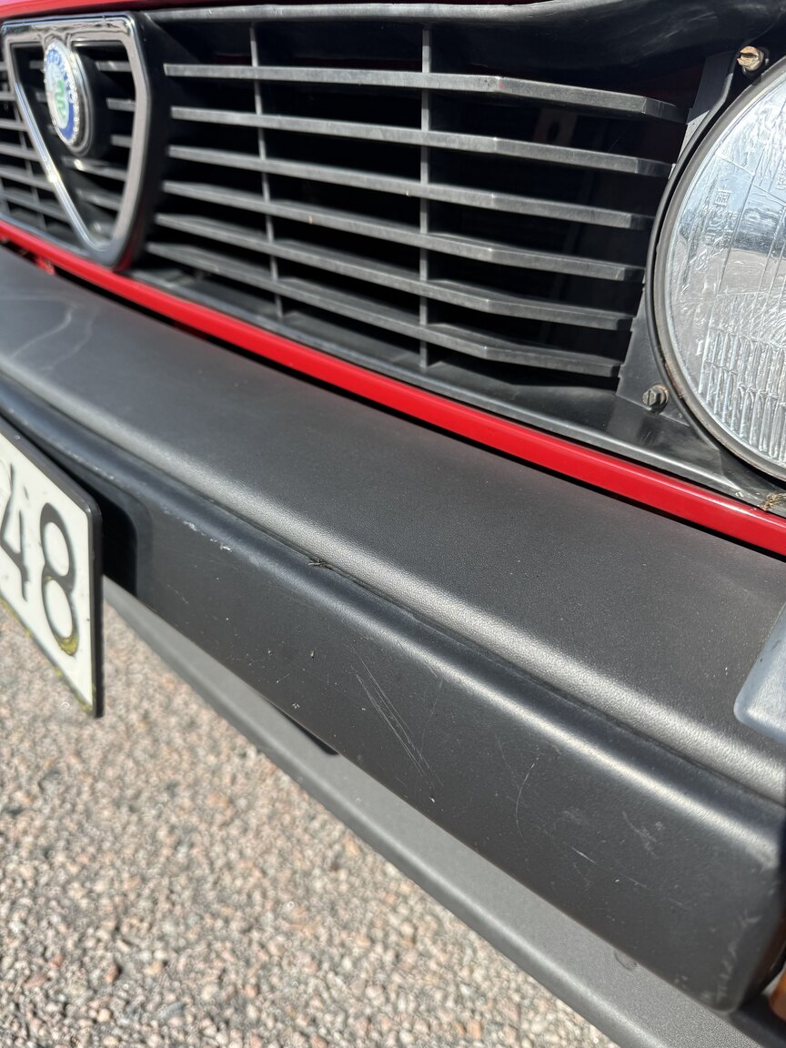 Exteriörbild på 1986 Alfa Romeo Alfetta GTV 2.0