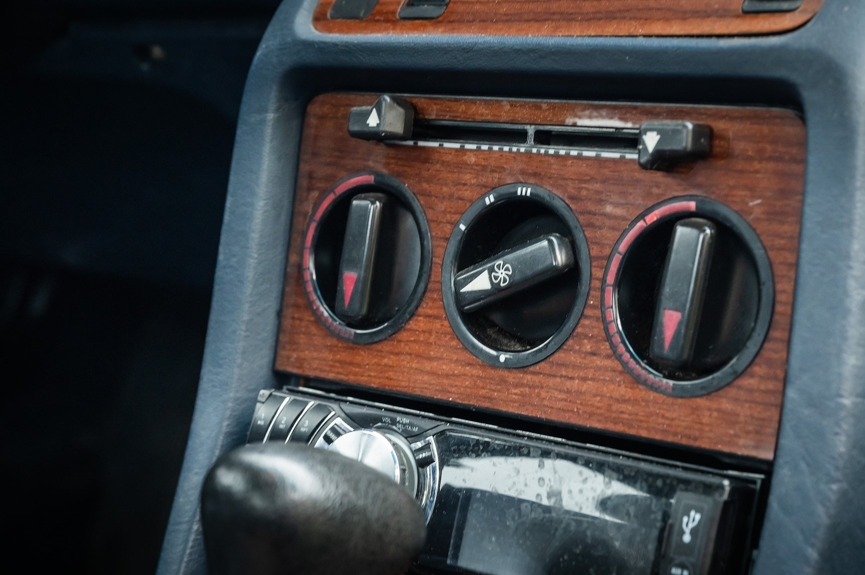 Innenraumfoto von 1985 Mercedes-Benz 200 Automatic