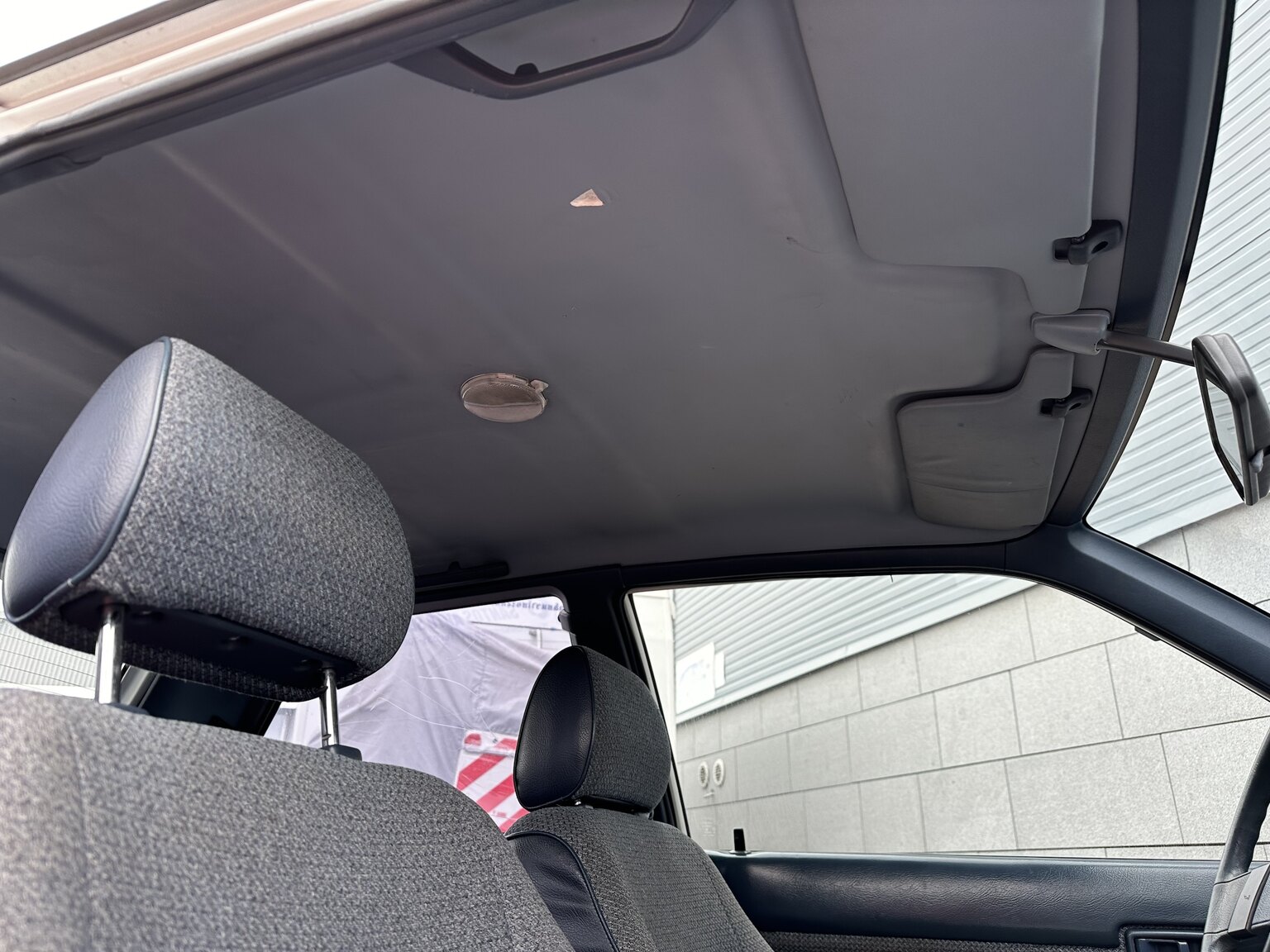 Innenraumfoto von 1988 Nissan Sunny (27)