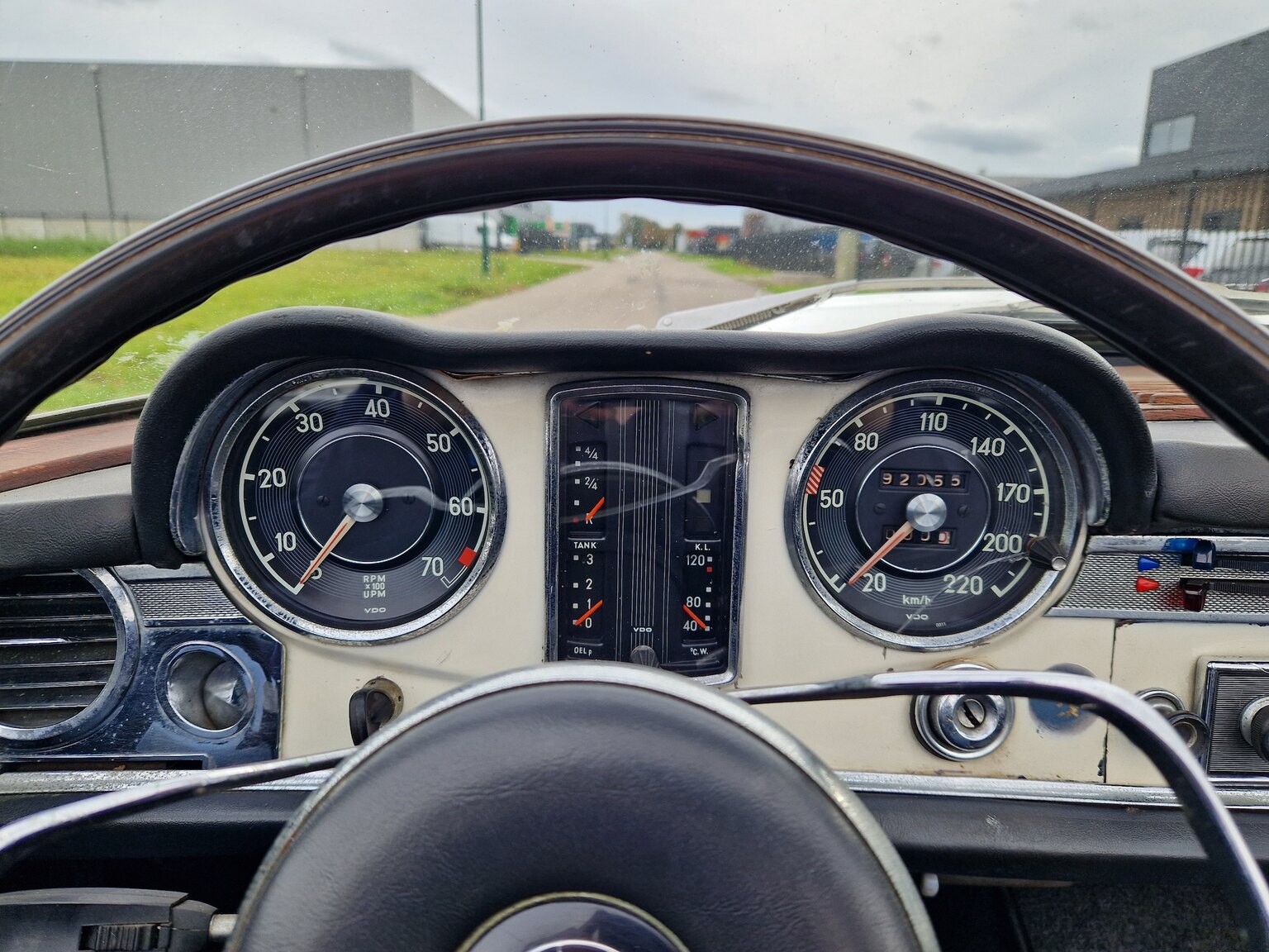 Interiörbild 1964 Mercedes-Benz 230SL Pagoda