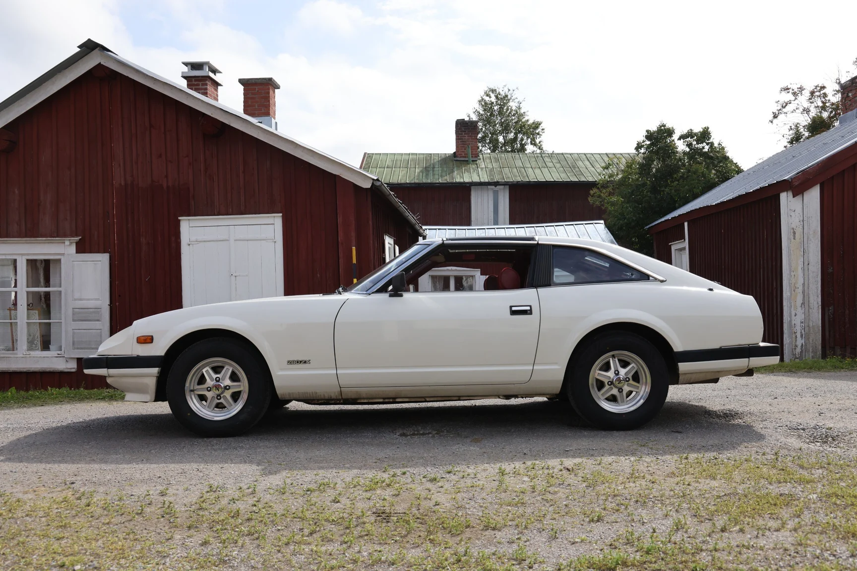 Exterior image of 1983 Datsun 280ZX (102)
