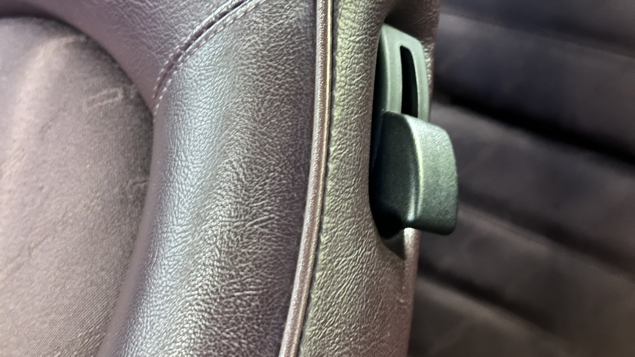 Interior image of 1986 Porsche 944