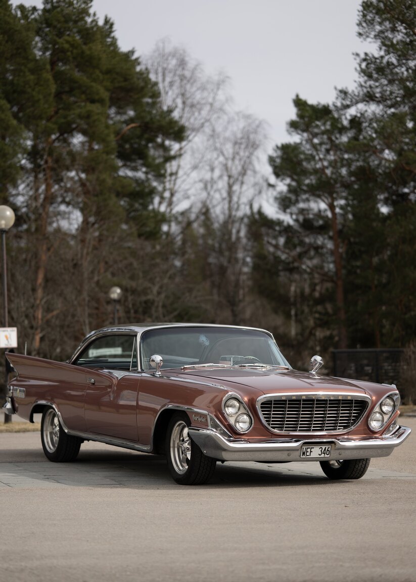 Exterior image of 1961 Chrysler New Yorker Sedan (20)