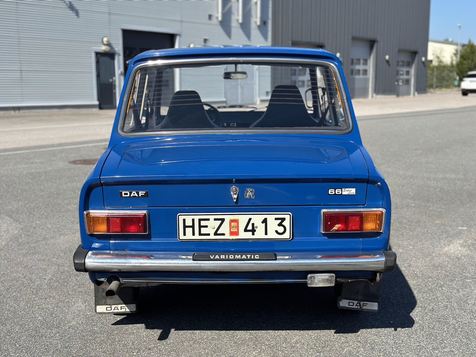 Exterior image of 1974 DAF 66 Sedan 1.1