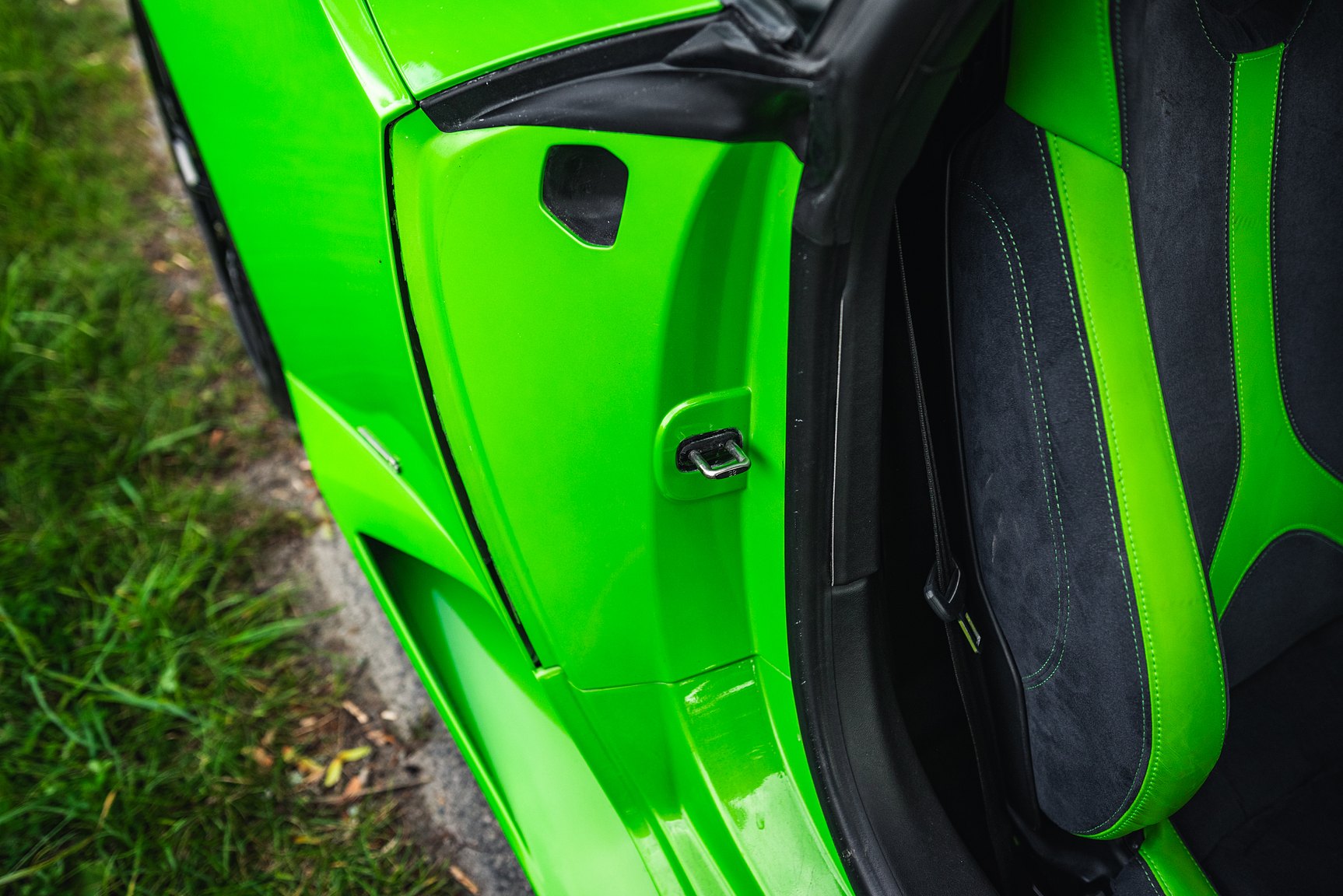 Innenraumfoto von 2016 Lamborghini Huracan LP-610-4