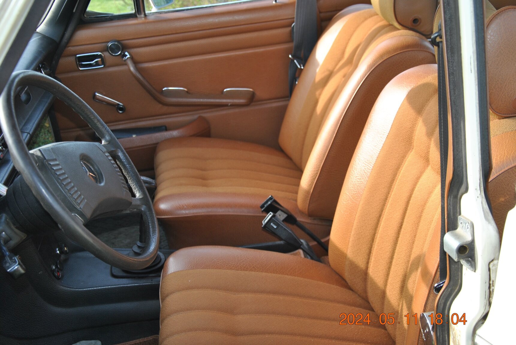 Interiörbild 1971 Mercedes-Benz 220D