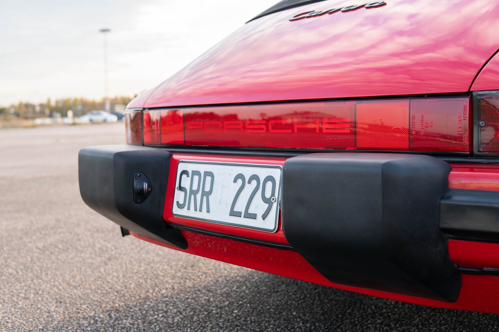 Exteriörbild på 1987 Porsche 911 Carrera Cab 3.2