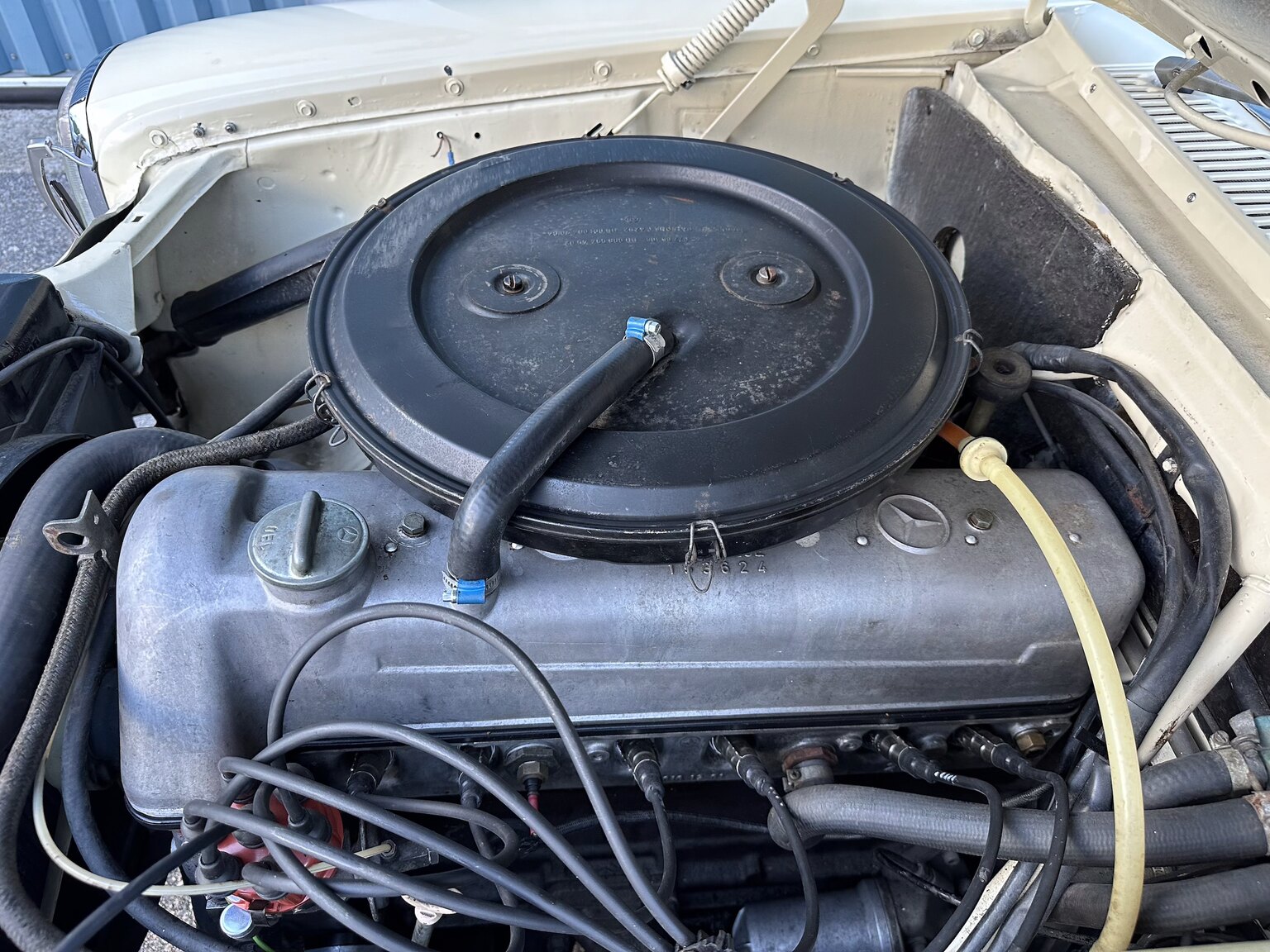 Image of 1974 Mercedes Benz 230.6 mechanics