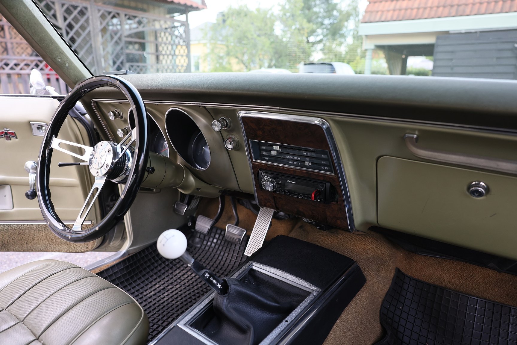 Interior image of 1968 Pontiac Firebird 400 Ram Air