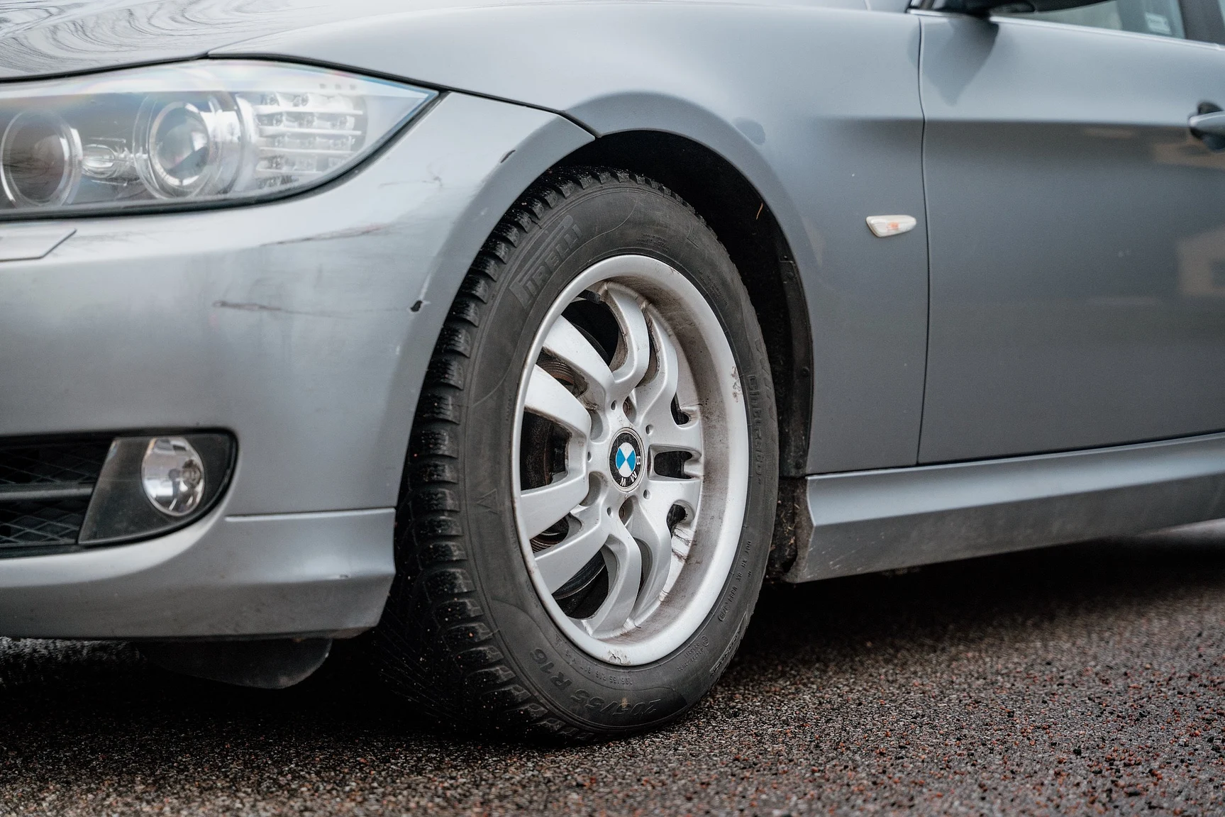 Aussenfoto 2010 BMW 325i Sedan (25)