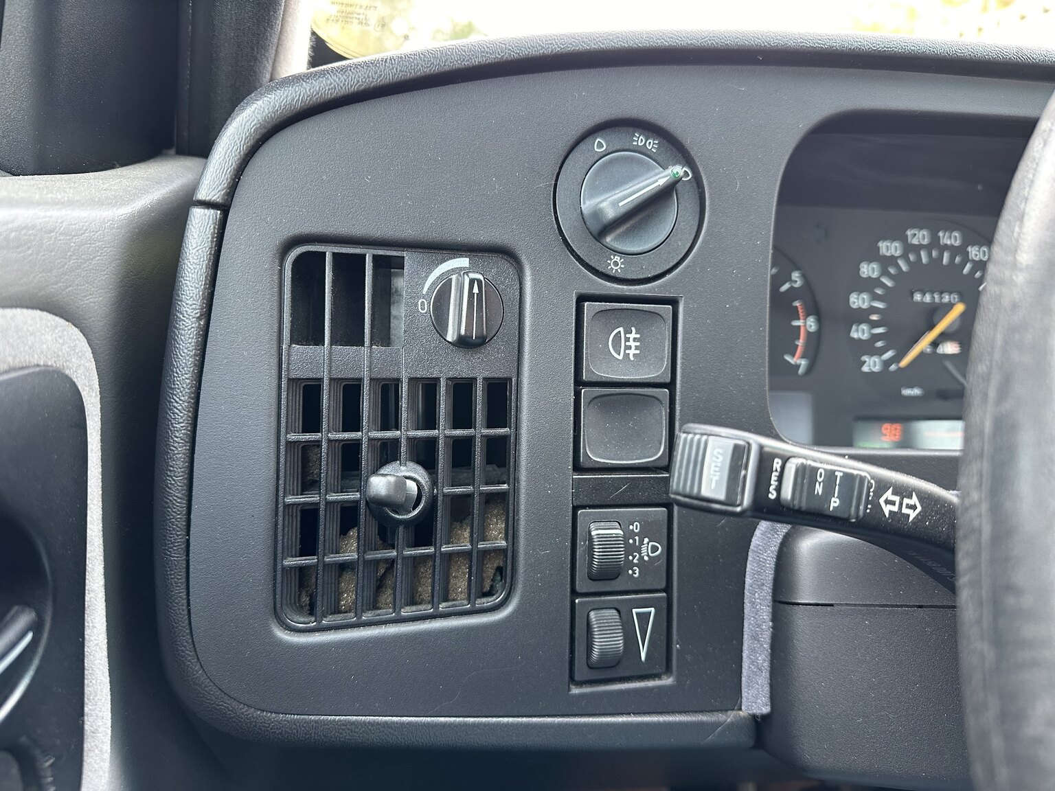 Interior image of 1996 SAAB 9000