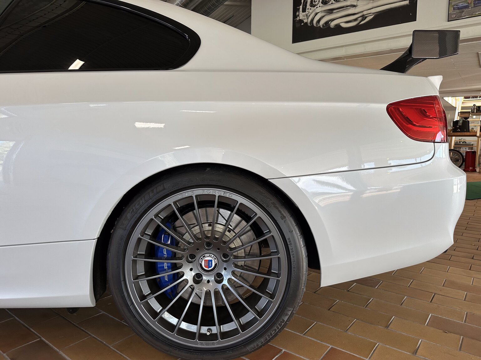 Exterior image of 2012 ALPINA B3 GT3 Switch-Tronic