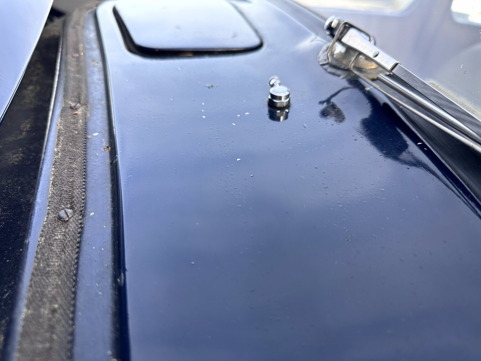 Exterior image of 1938 Lincoln Zephyr Sedan V12