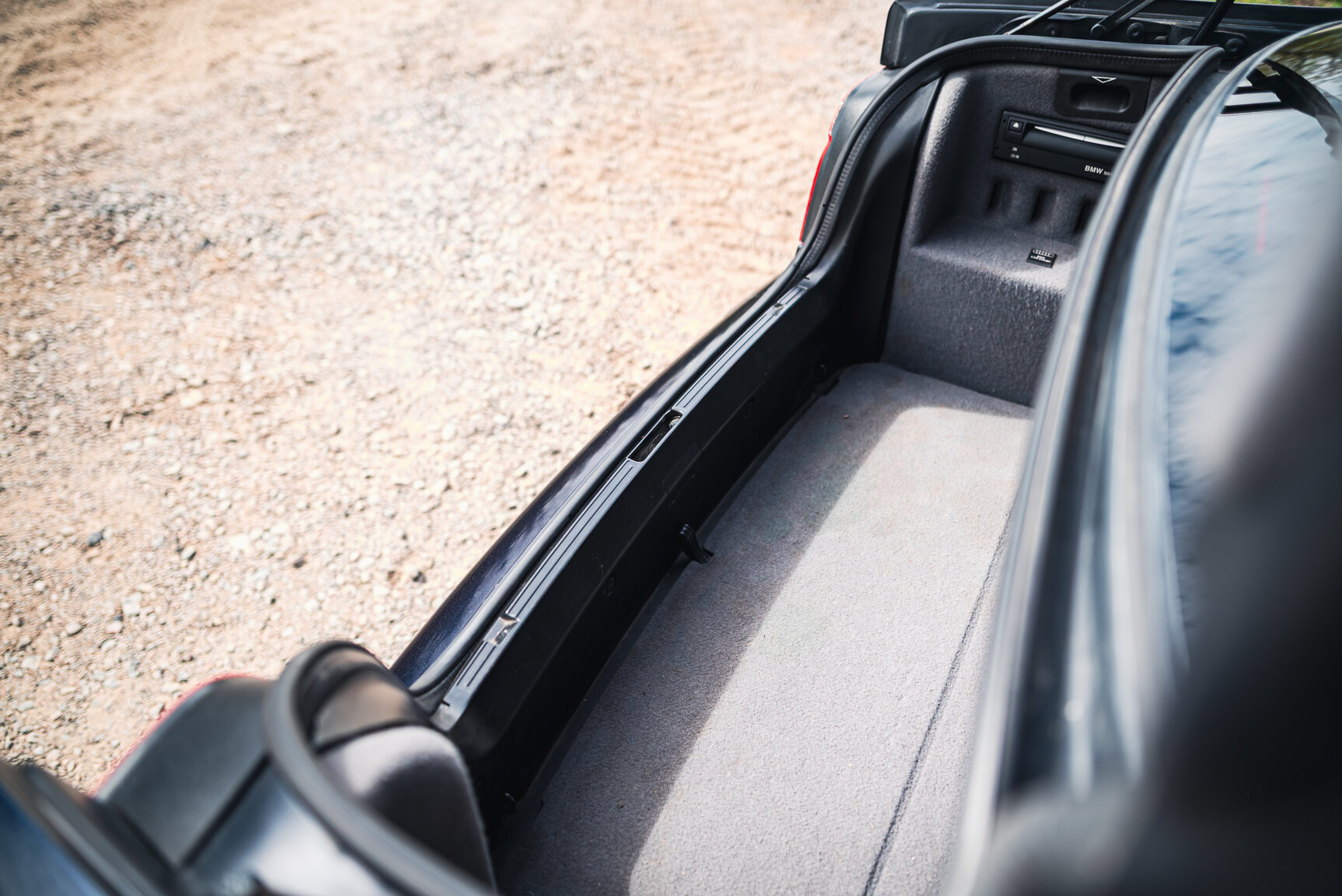 Interior image of 2000 BMW M5 E39