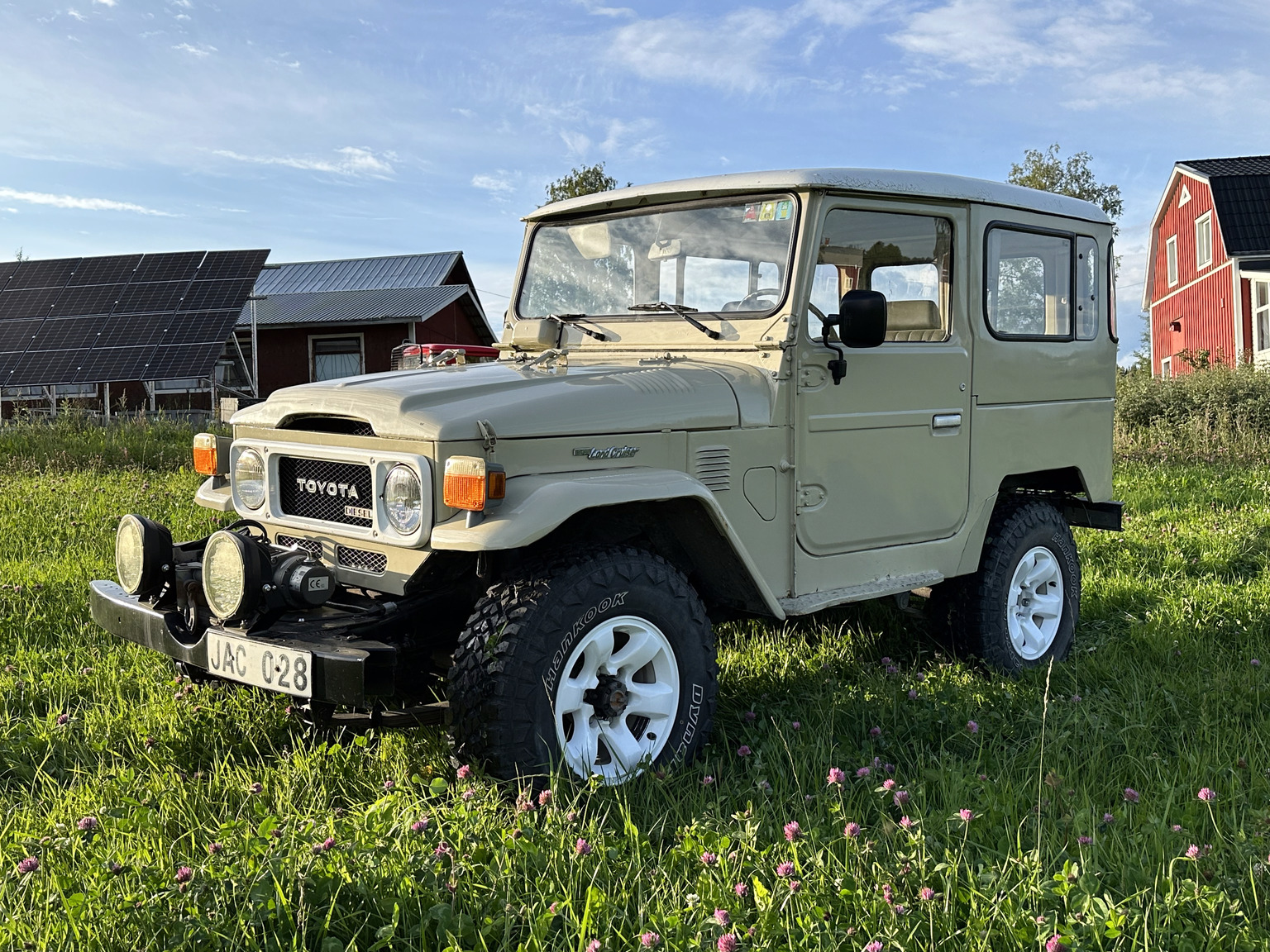 Exterior image of 1985 Toyota Land Cruiser BJ 42