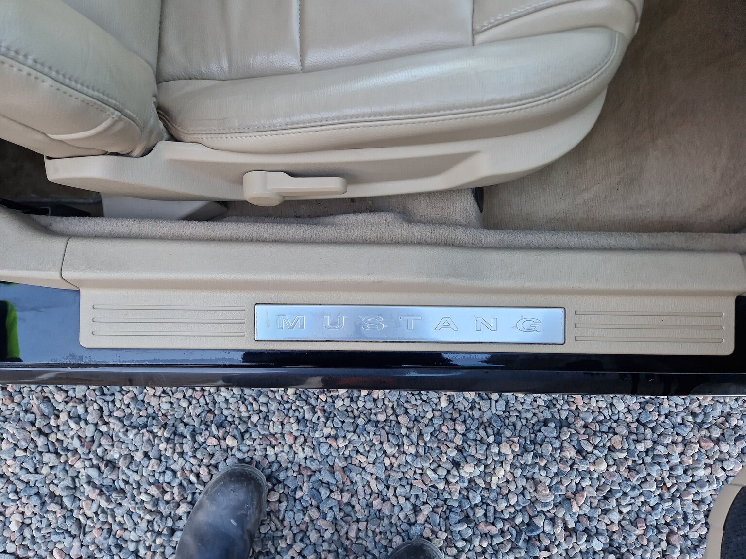 Interior image of 2007 Ford Mustang V6 