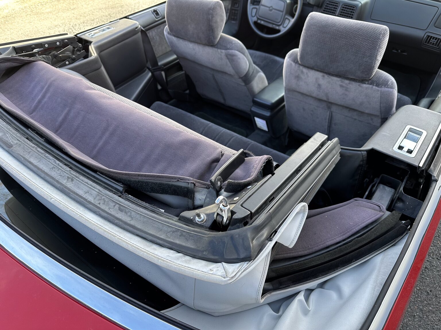 Innenraumfoto von 1995 Chrysler LeBaron