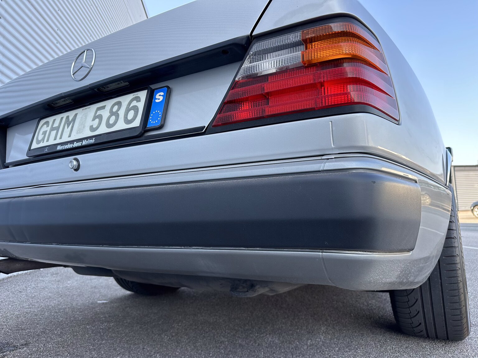 Exterior image of 1992 Mercedes-Benz 300 CE-24