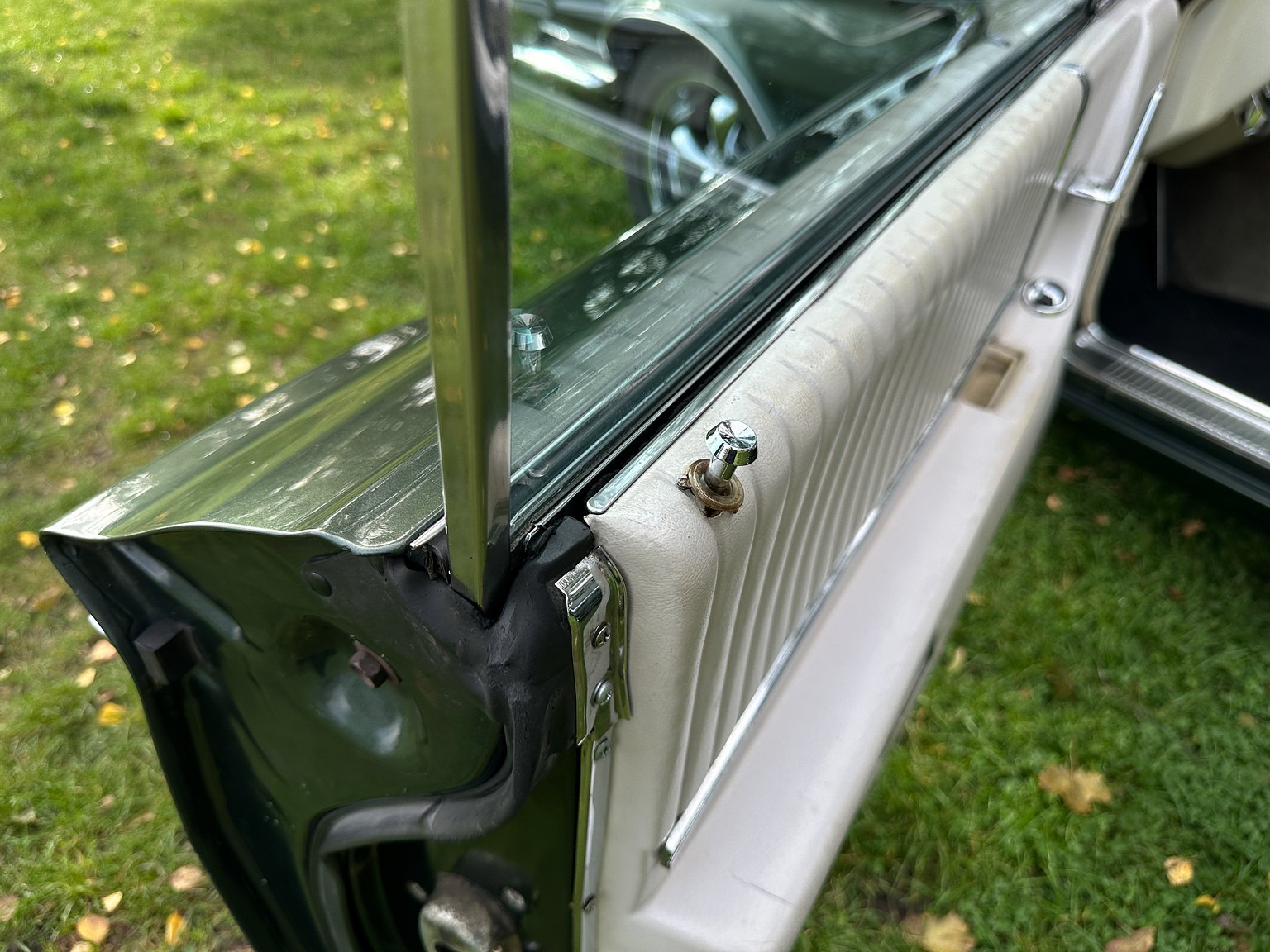 Innenraumfoto von 1966 Ford Thunderbird Town Hardtop