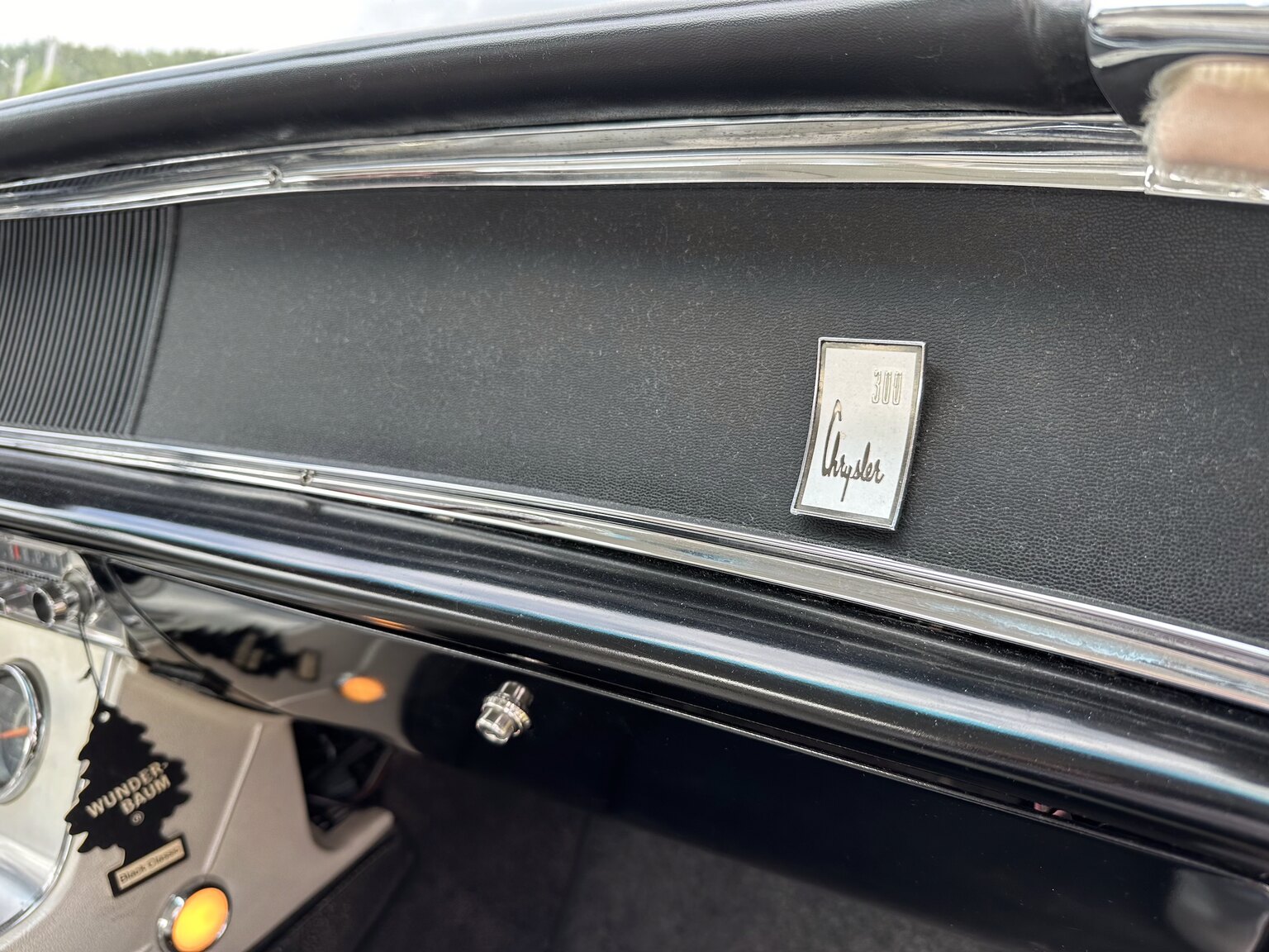 Interiörbild 1964 Chrysler 300K