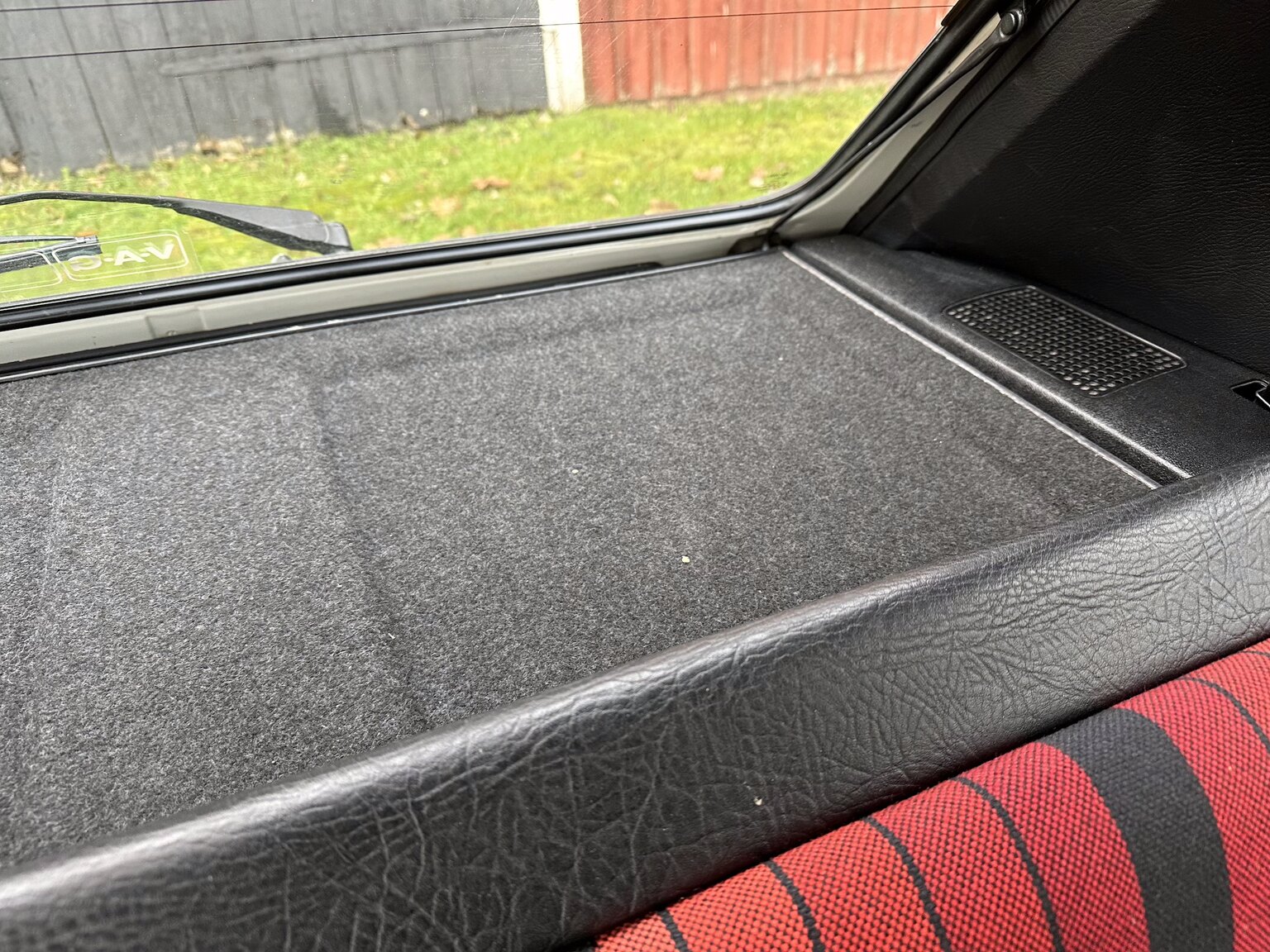 Innenraumfoto von 1984 Volkswagen Golf GTI Special