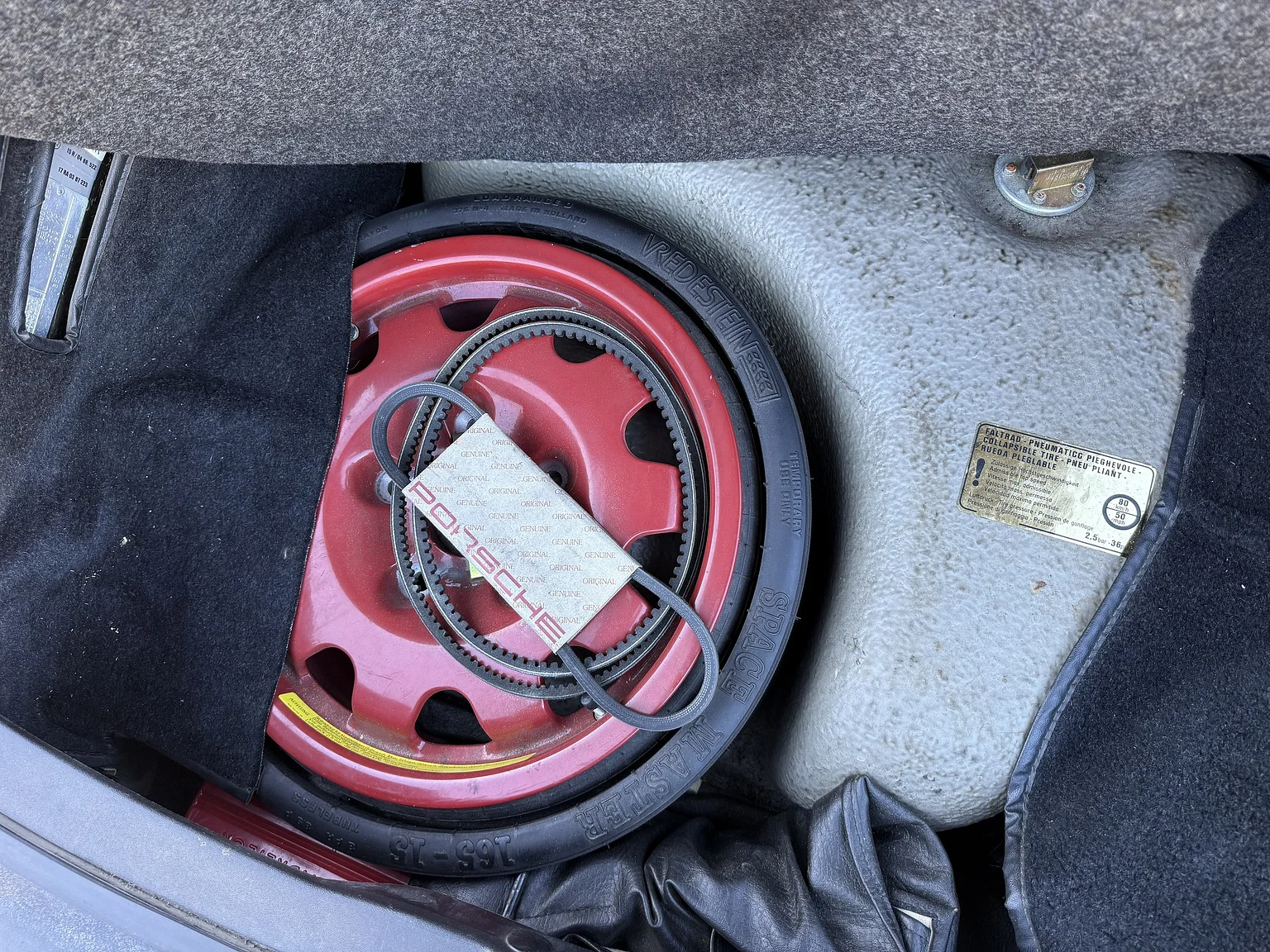 Innenraumfoto von 1989 Porsche 911 / 930 3.3 Turbo 5-speed (58)