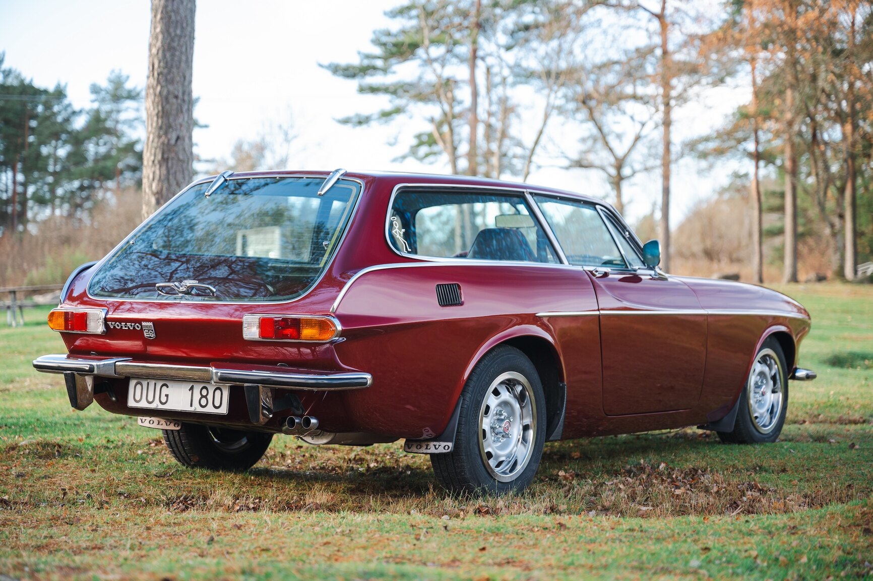 Exterior image of 1972 Volvo 1800 ES