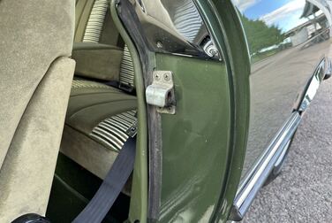 Interior image of 1974 Mercedes Benz 450 SLC