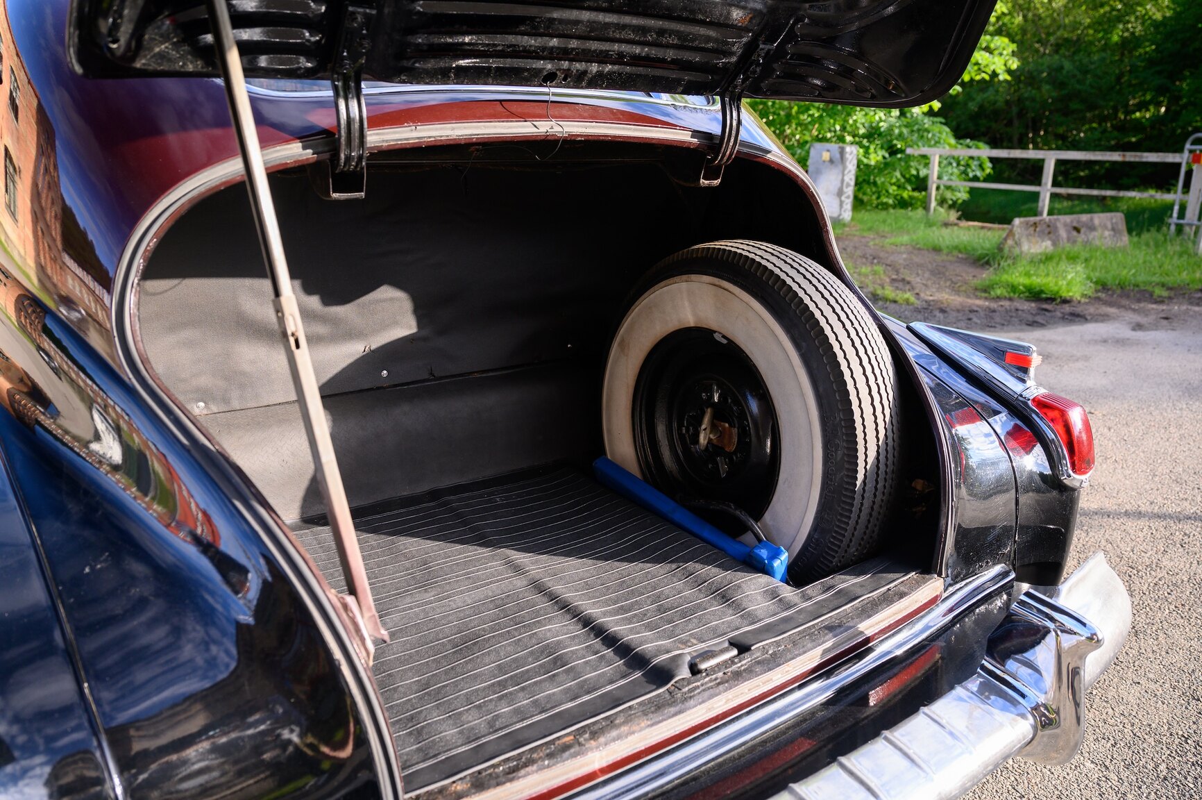 Interior image of 1941 Cadillac Model Sixty-One Fastback (74)
