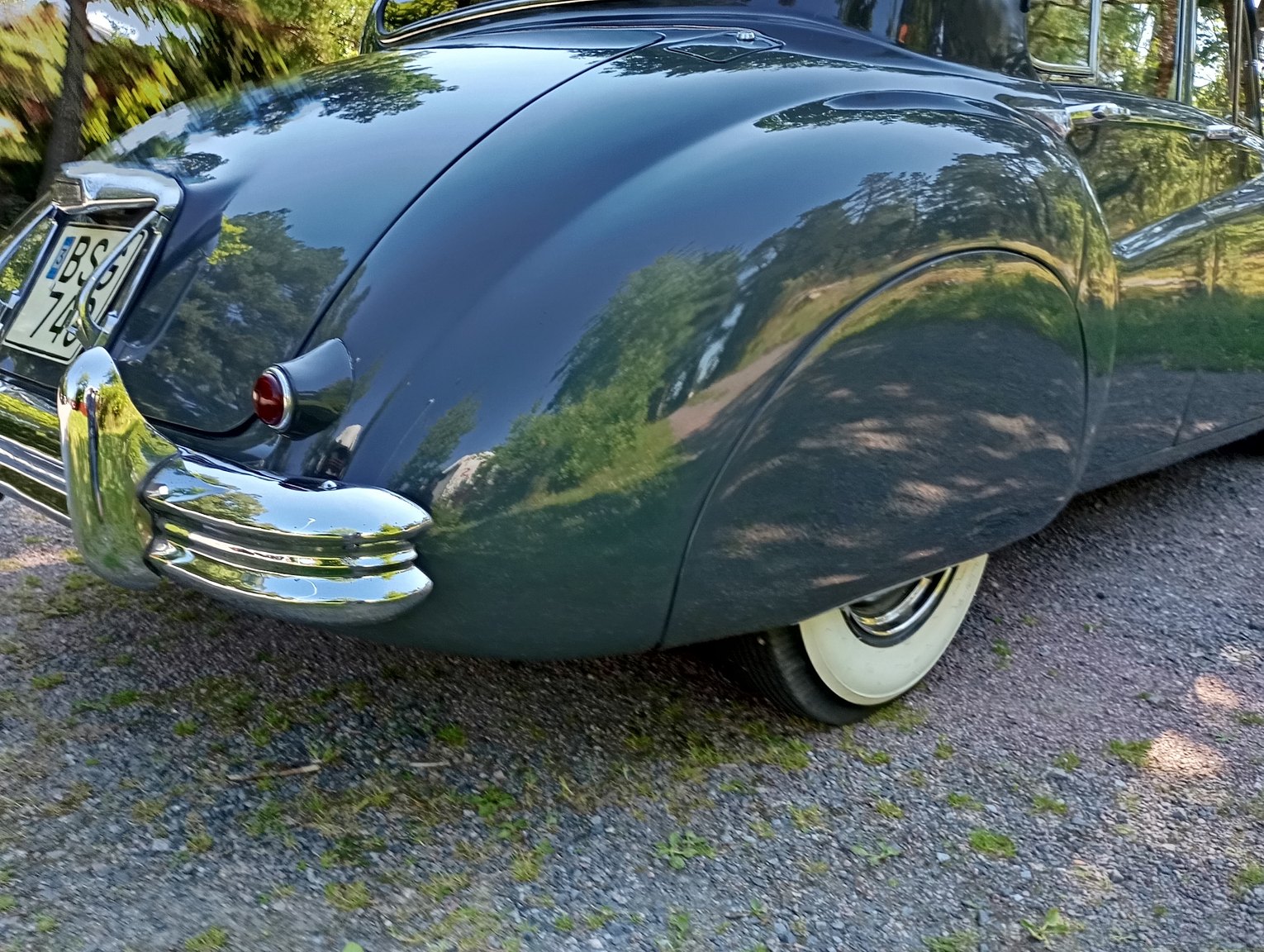 Exterior image of 1954 Jaguar Mark VII