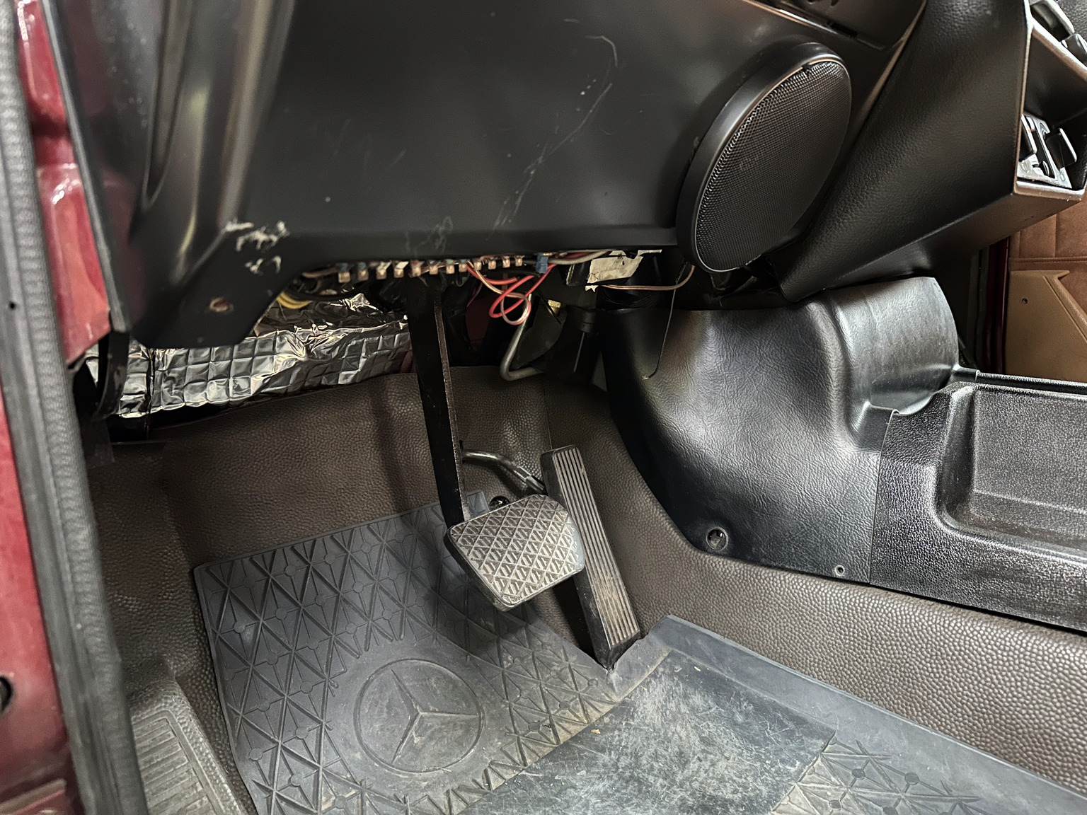 Innenraumfoto von 1986 Mercedes 280 GE