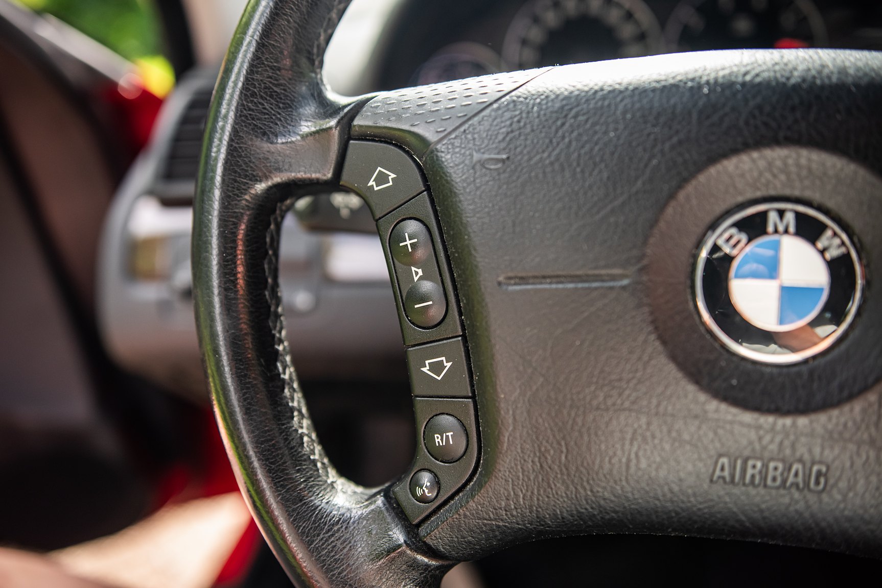 Interior image of 2001 BMW 330Xi