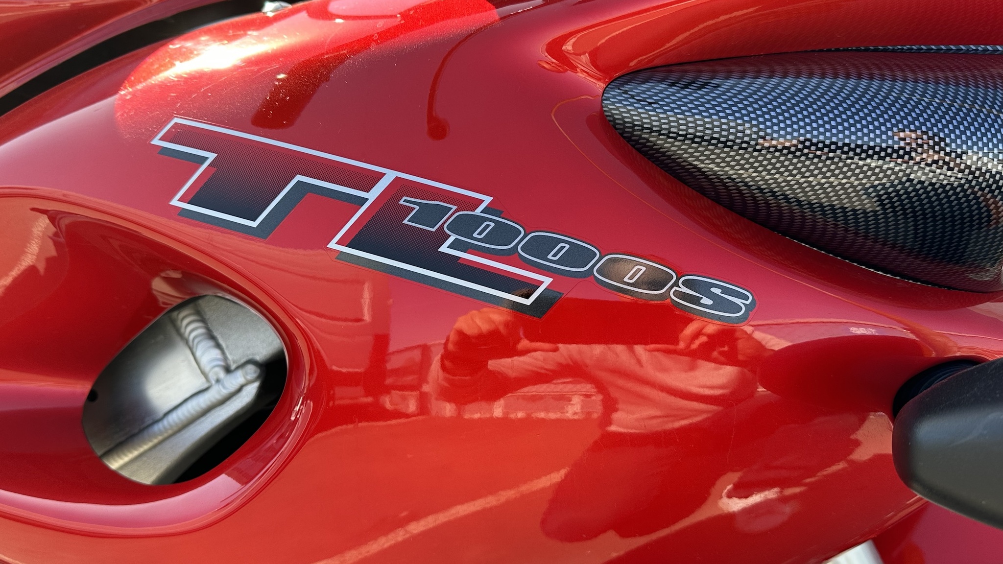 Exterior image of 1999 Suzuki TL1000S