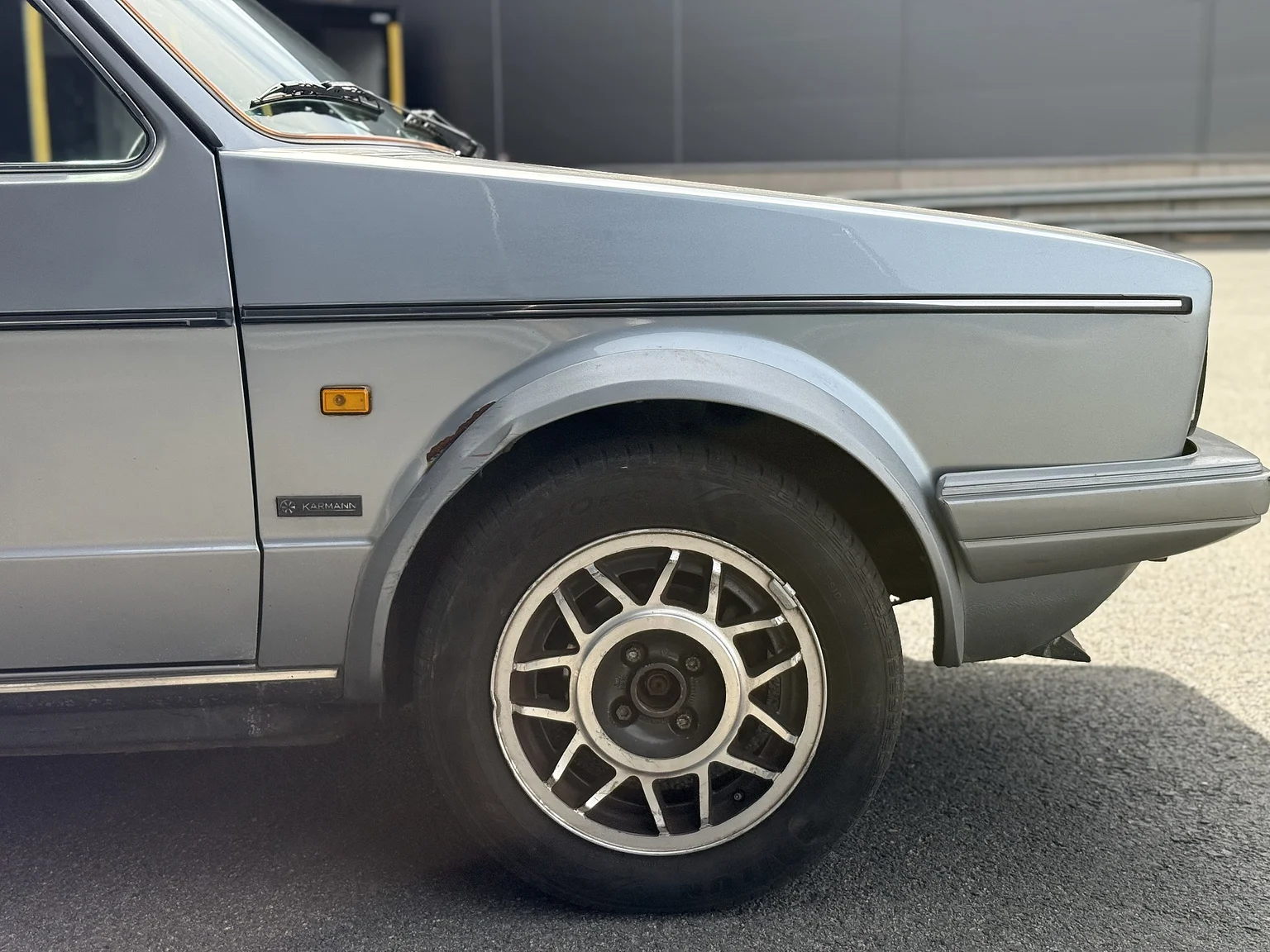 Exteriörbild på 1987 VW Golf Cabriolet (38)