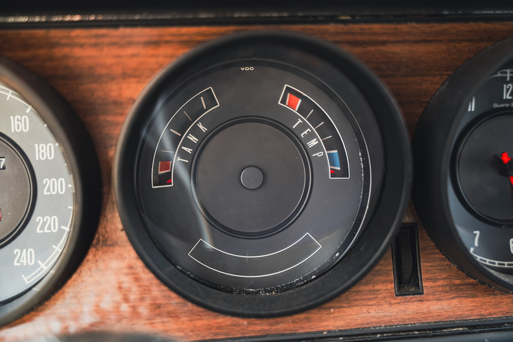 Interior image of 1973 Opel Diplomat V8