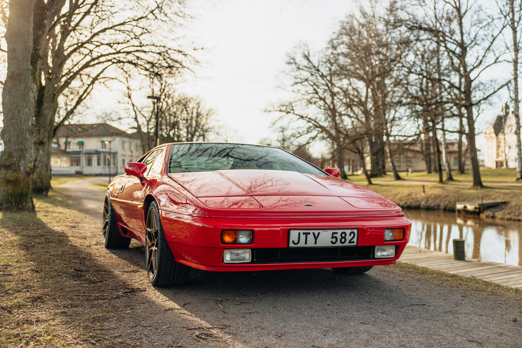 Exterior image of 1989 Lotus Esprit Turbo 
