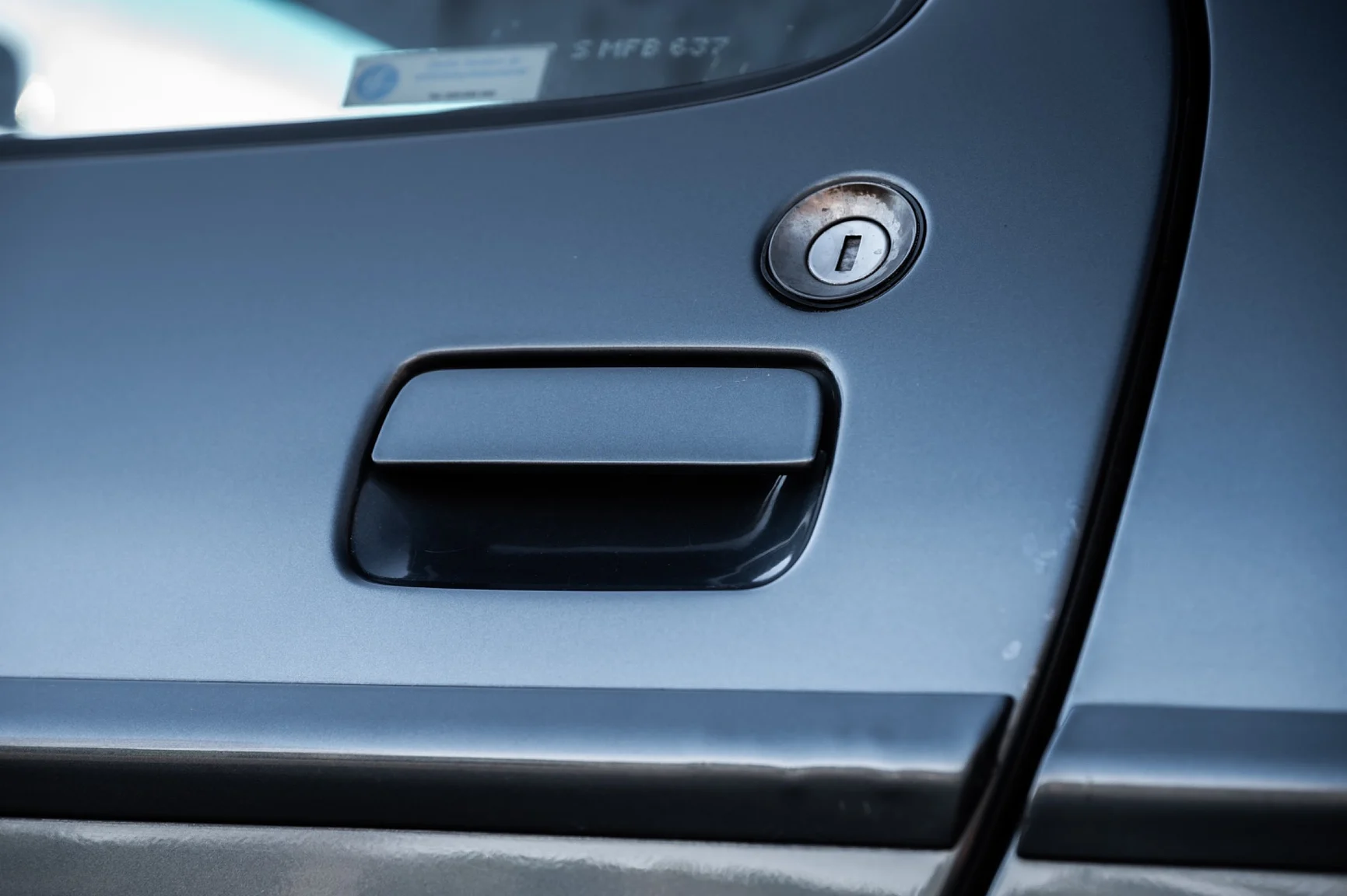 Exterior image of 1988 Porsche 928 S4 (24)