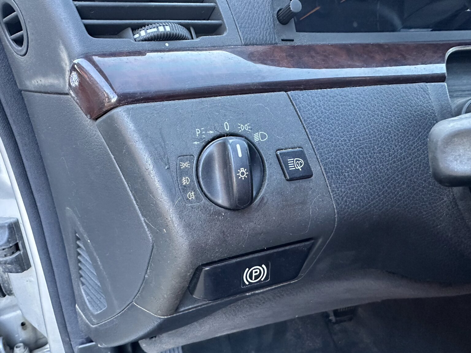 Innenraumfoto von 1999 Mercedes-Benz S 500 L