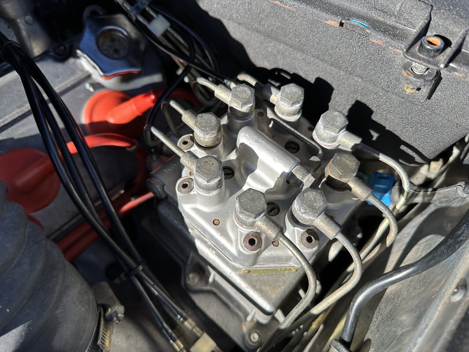 Image of 1986 Ferrari 328 GTS mechanics