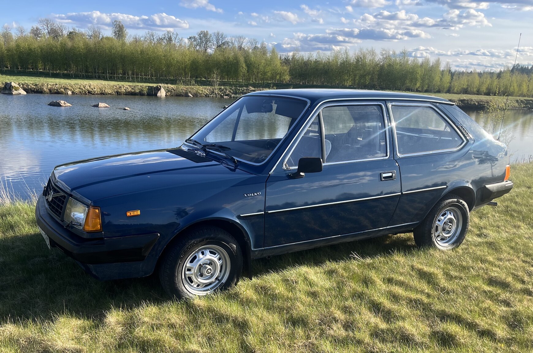 Exterior image of 1983 Volvo 340 (8)