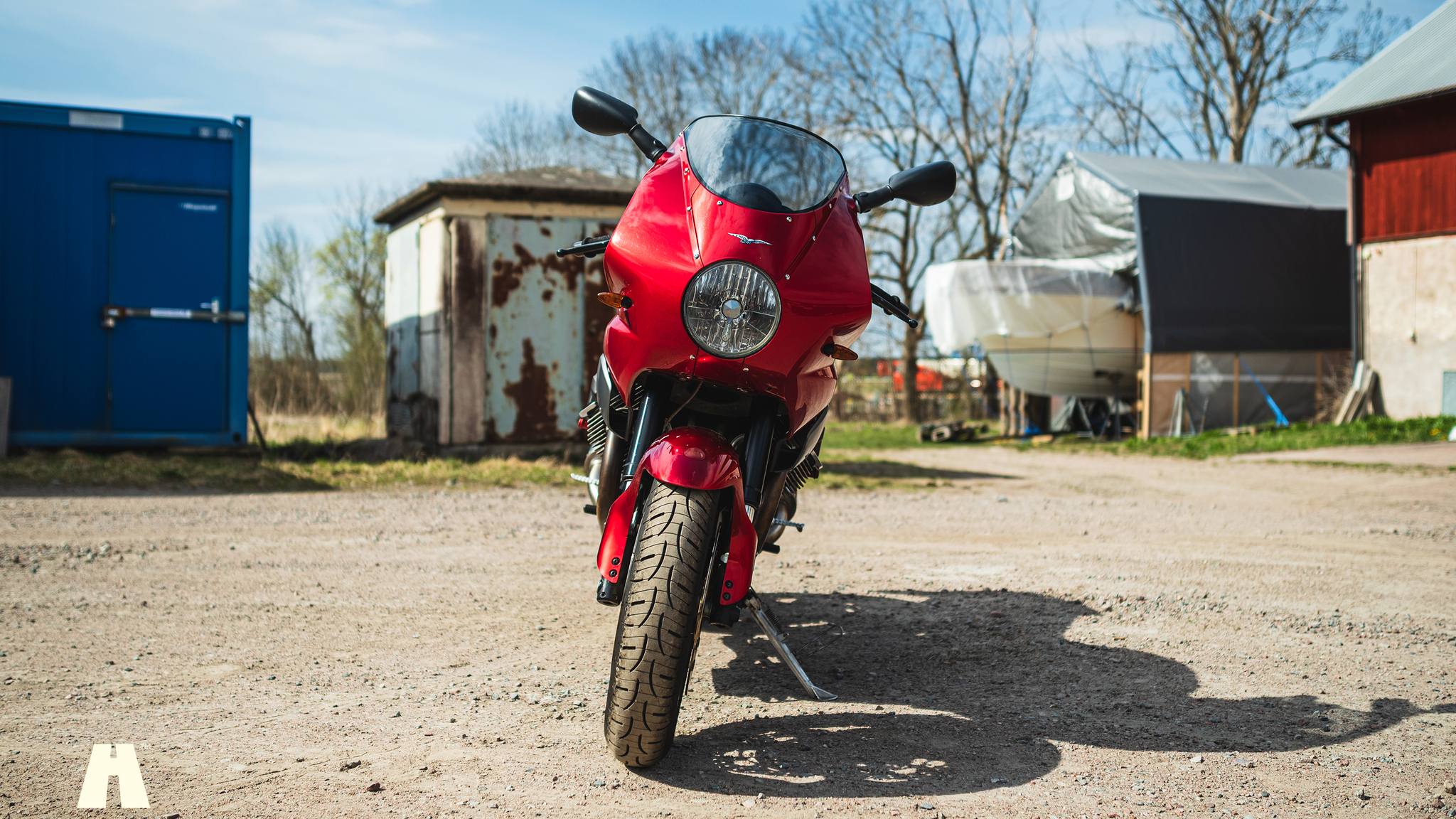 Exteriörbild på 2002 Moto Guzzi V11 Le Mans (3)