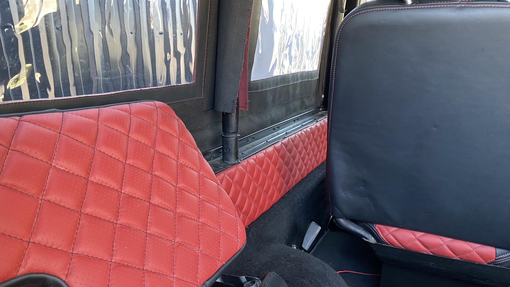Interiörbild 1996 Mercedes G230 STEYR-PUCH Automat