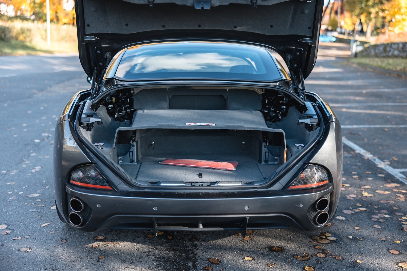 Interior image of 2011 Ferrari California 