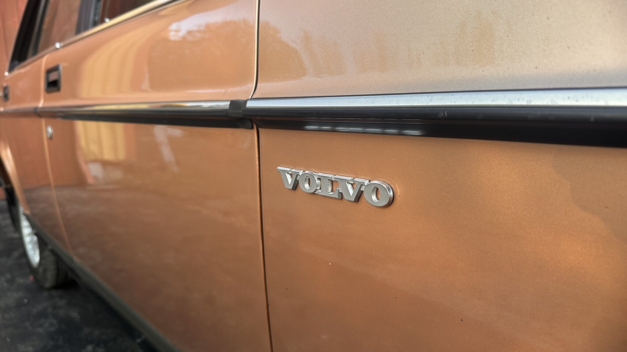 Exteriörbild på 1981 Volvo 244 GLE D6